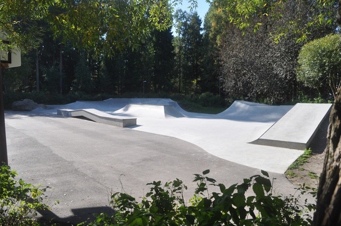 Leikkipuisto Haruspuiston Skatepark